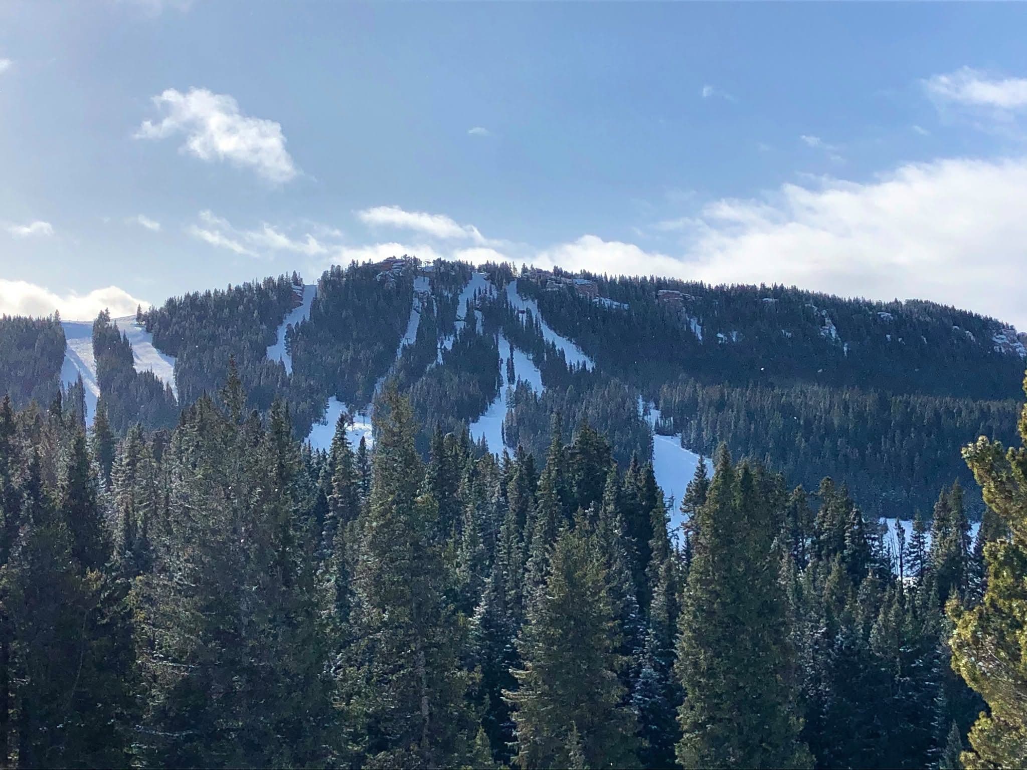 Meadowlark Ski Lodge photo 2