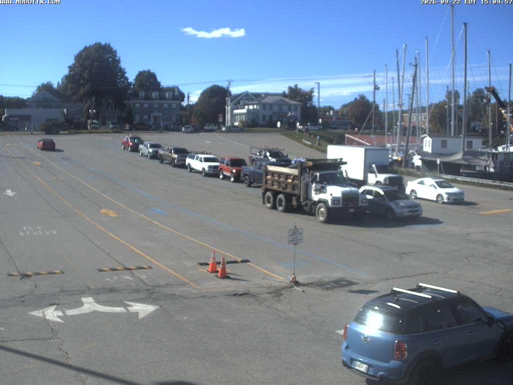 Rockland Terminal approach road camera